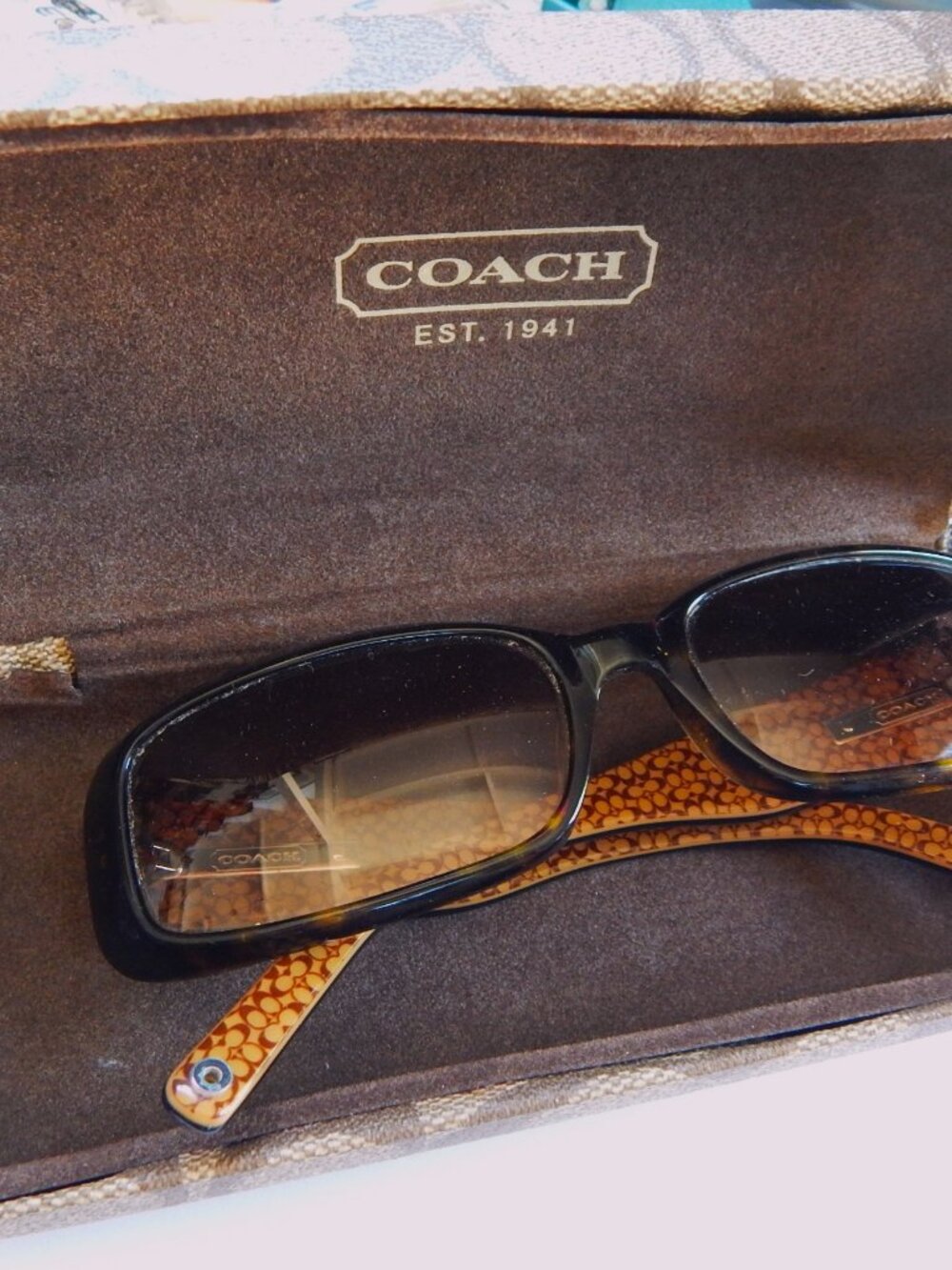 Coach Sunglasses with Case-Tortoiseshell Frame and Signature Logo-Megan (S427)